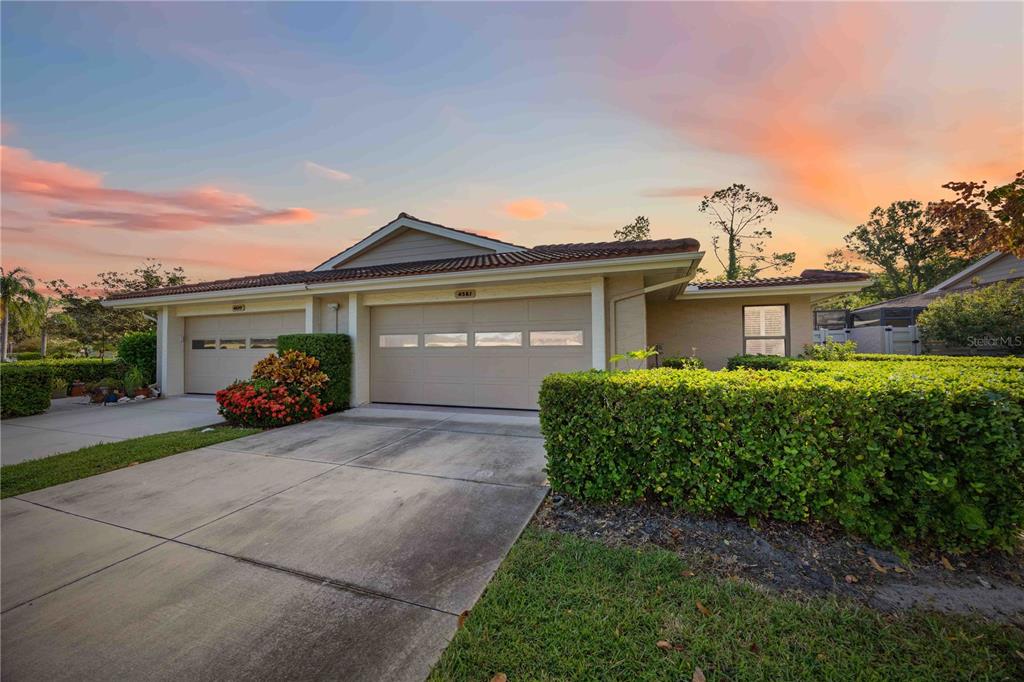 4581 LAKECREST PLACE UNIT 22