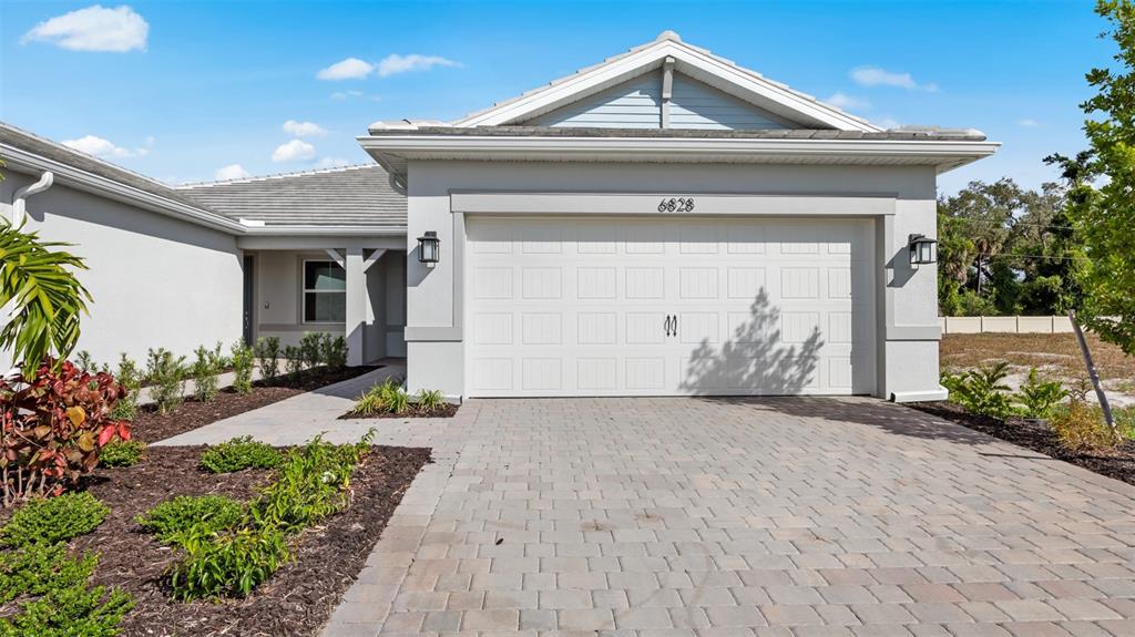 6828 NAVELINA LANE