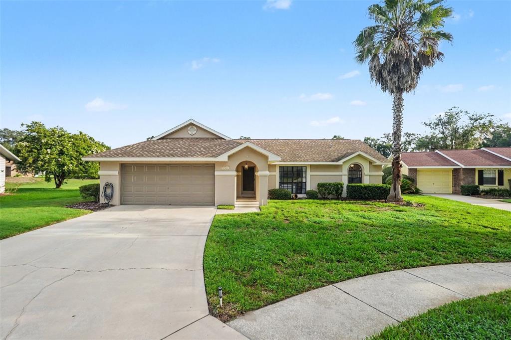 37147 FOXRUN PLACE, ZEPHYRHILLS, FL — photo 3 of 28