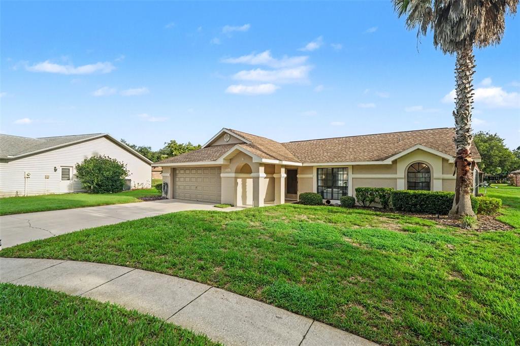 37147 FOXRUN PLACE, ZEPHYRHILLS, FL — photo 5 of 28