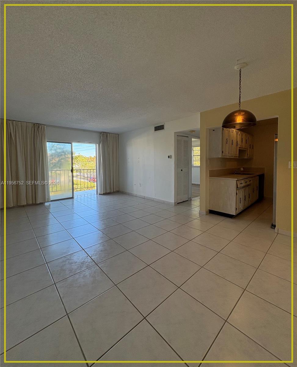 8950 NE 8th Ave # 312, Miami FL 33138