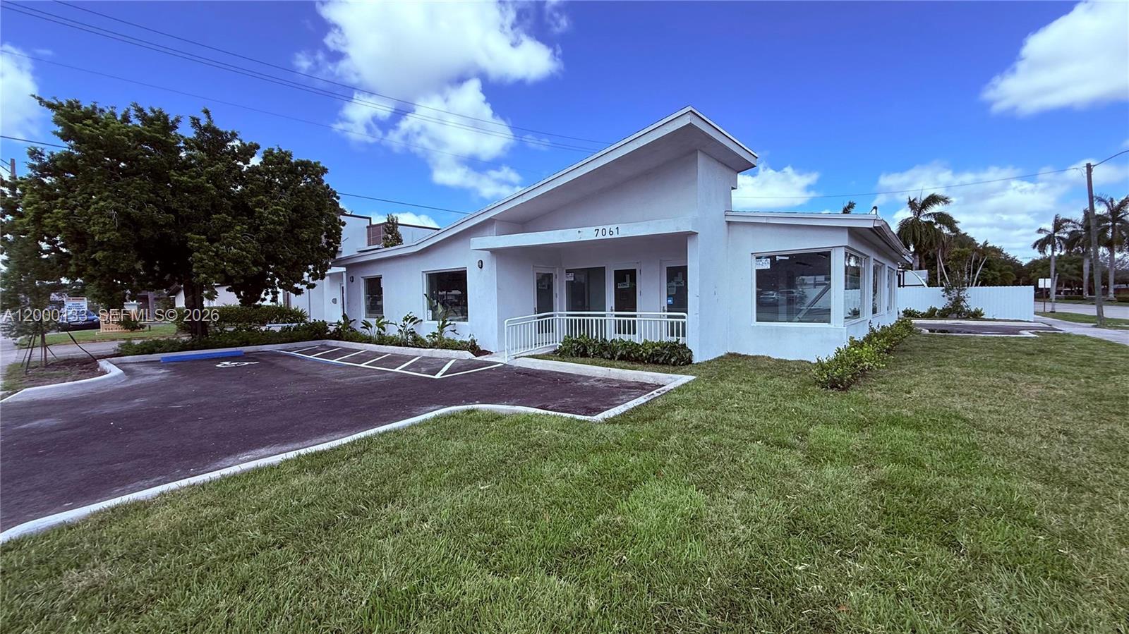 7061 Taft St # C, Hollywood FL 33024