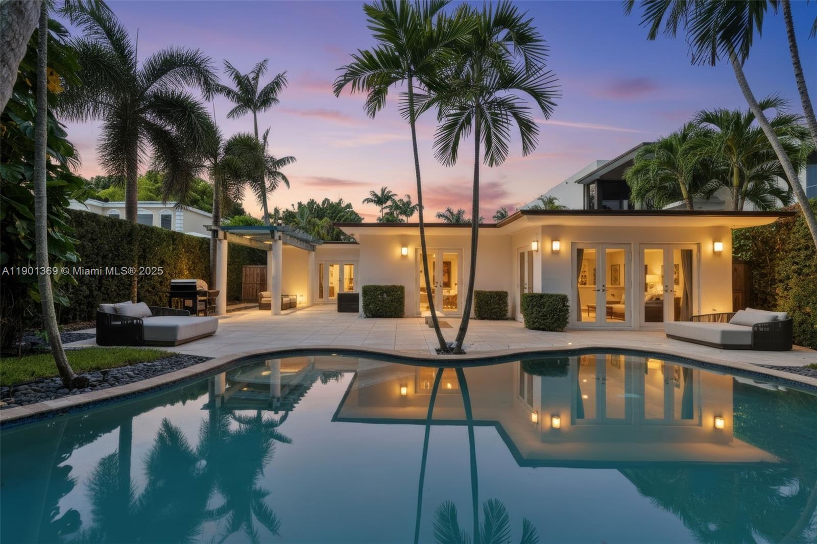 5055 N Bay Rd, Miami Beach FL 33140