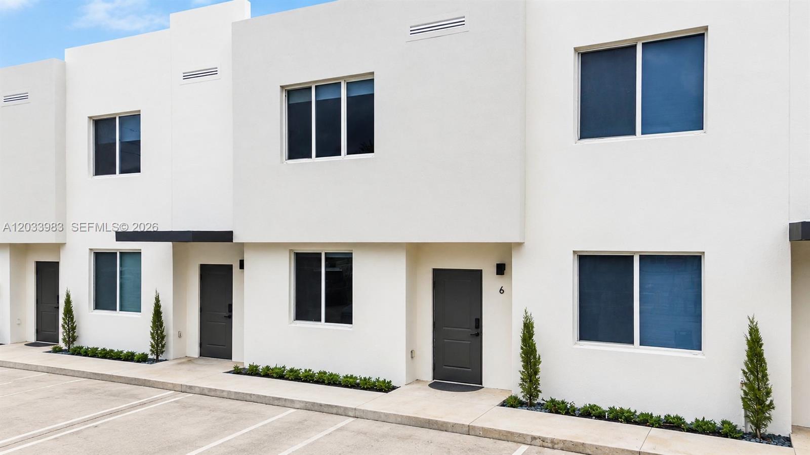 171 NW 158th St # 10, Miami FL 33169