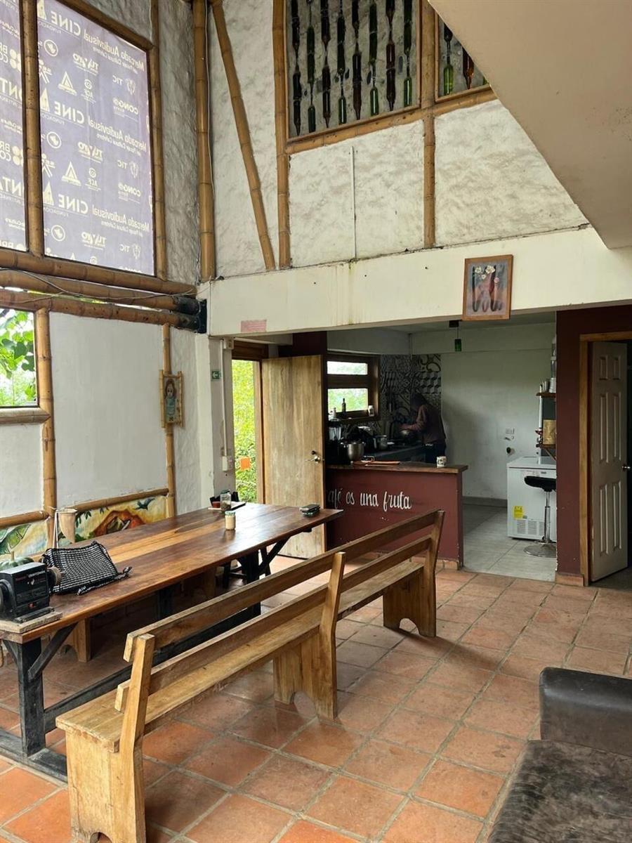 Dinning room — 000 Kilometro -0, FL