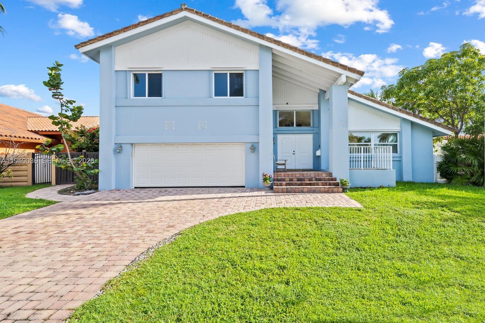 715 Tyler St, Hollywood FL 33019
