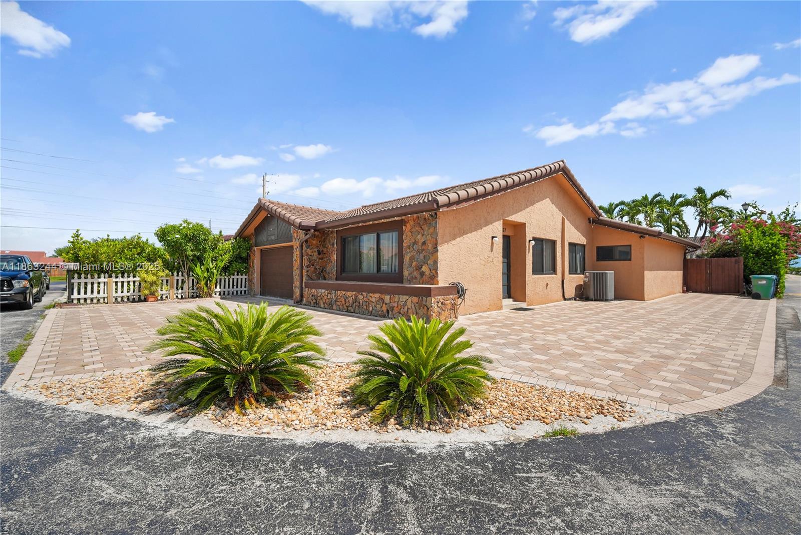 1231 SW 136th Pl, Miami FL 33184