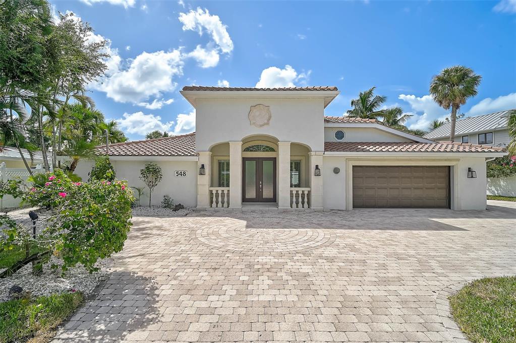 548 SIESTA DRIVE