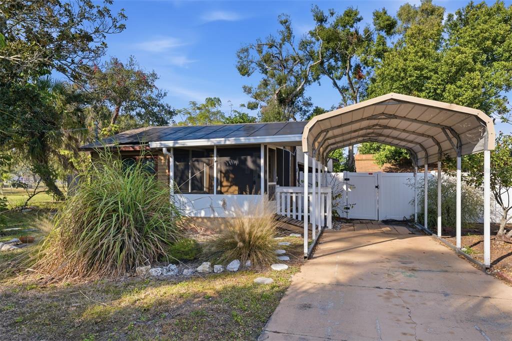 1212 8TH STREET W