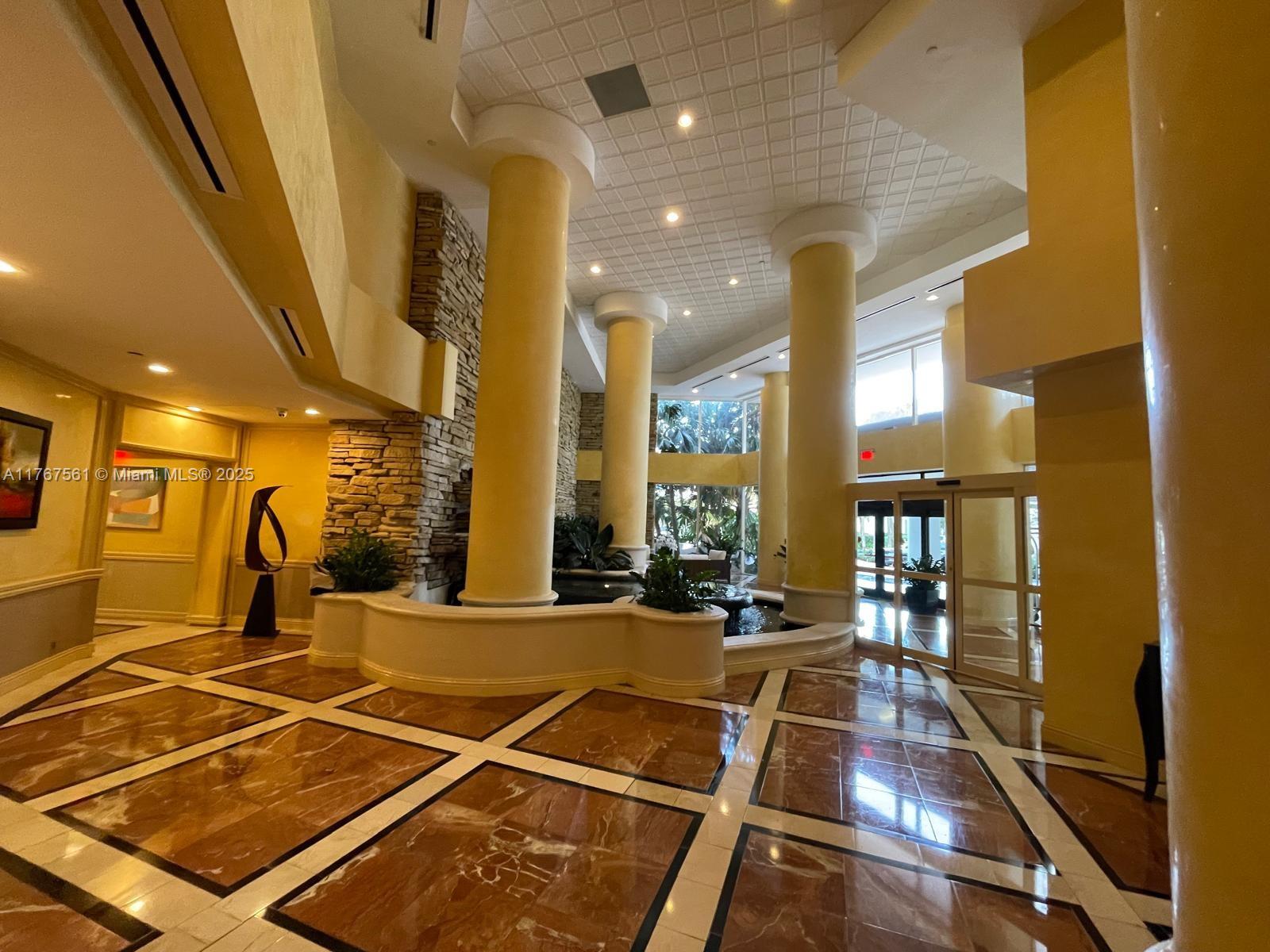 20281 E Country Club Dr # 810, Aventura FL 33180