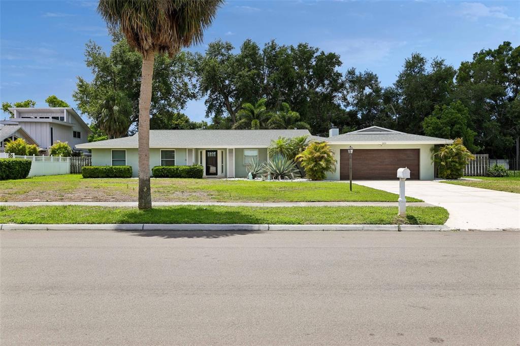 322 SUWANEE AVENUE