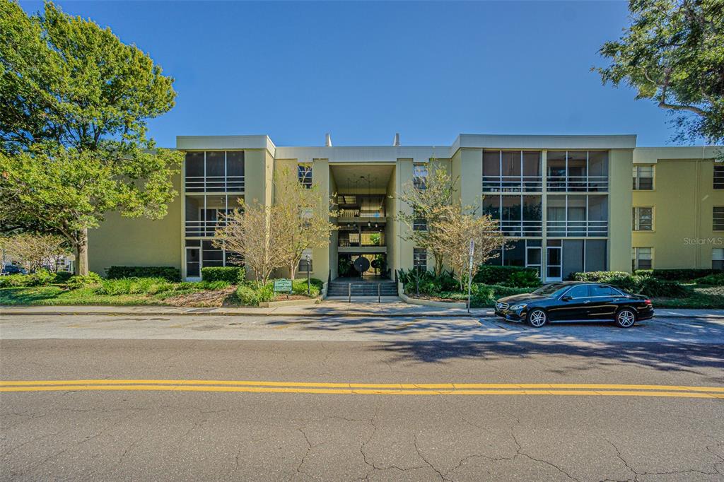 2302 S MANHATTAN AVENUE UNIT 219