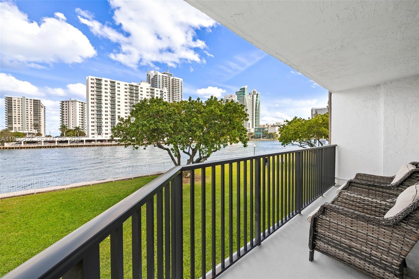 800 Parkview Dr # 221, Hallandale Beach FL 33009