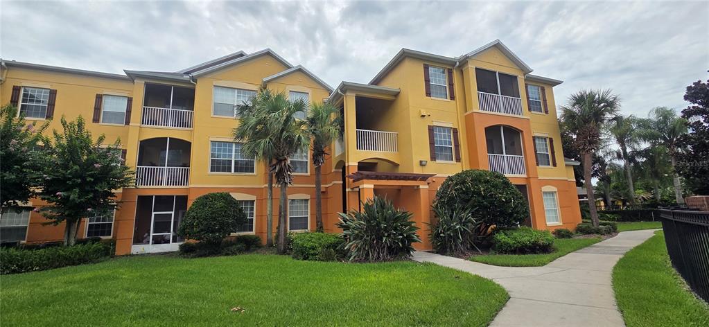 6240 CONTESSA DRIVE UNIT 103