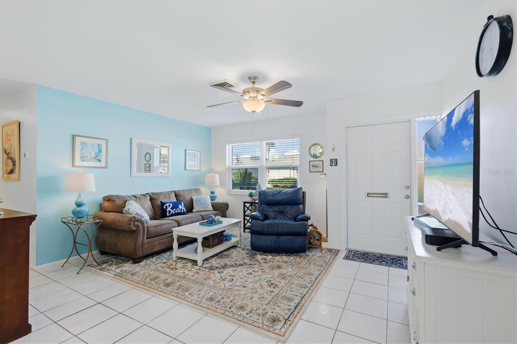 1027 BEACH MANOR CIRCLE UNIT 47, VENICE, FL — photo 4 of 30