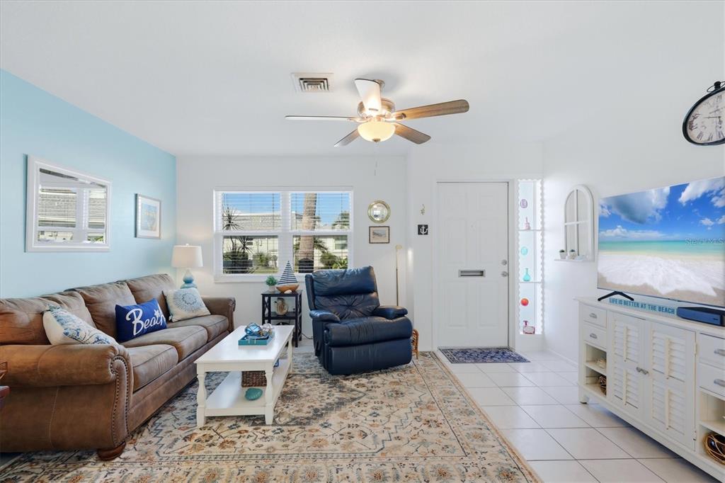 1027 BEACH MANOR CIRCLE UNIT 47, VENICE, FL — photo 5 of 30