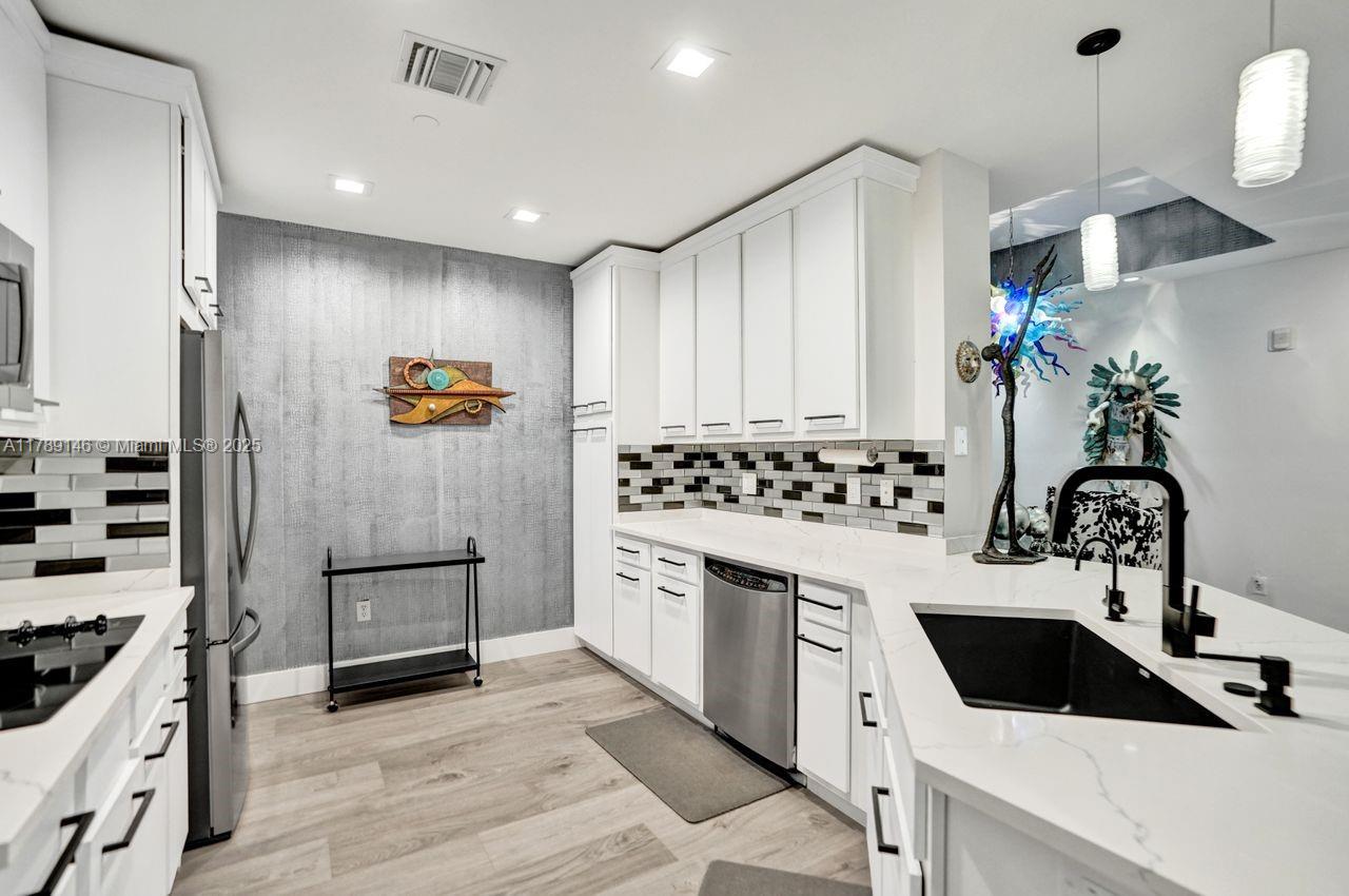 16101 Emerald Estates Dr # 342, Weston FL 33331