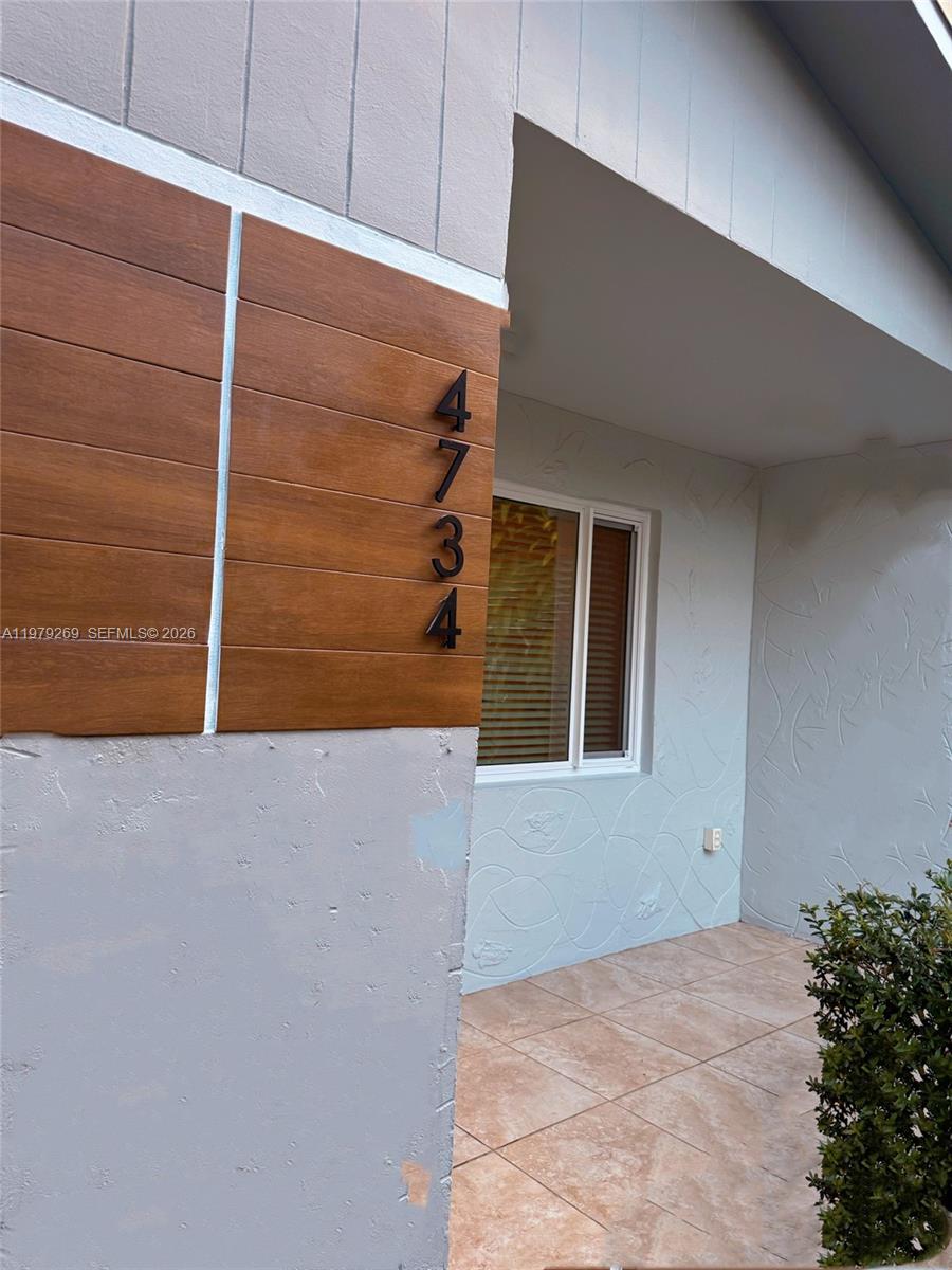 4734 SW 4th St, Miami FL 33134