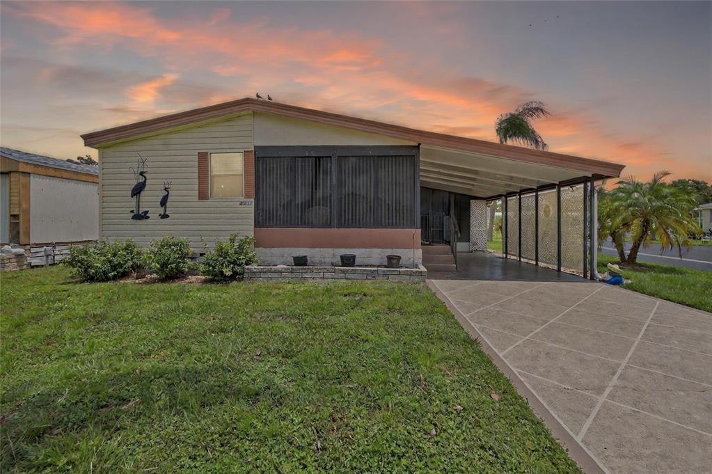 3302 EVELYN DRIVE