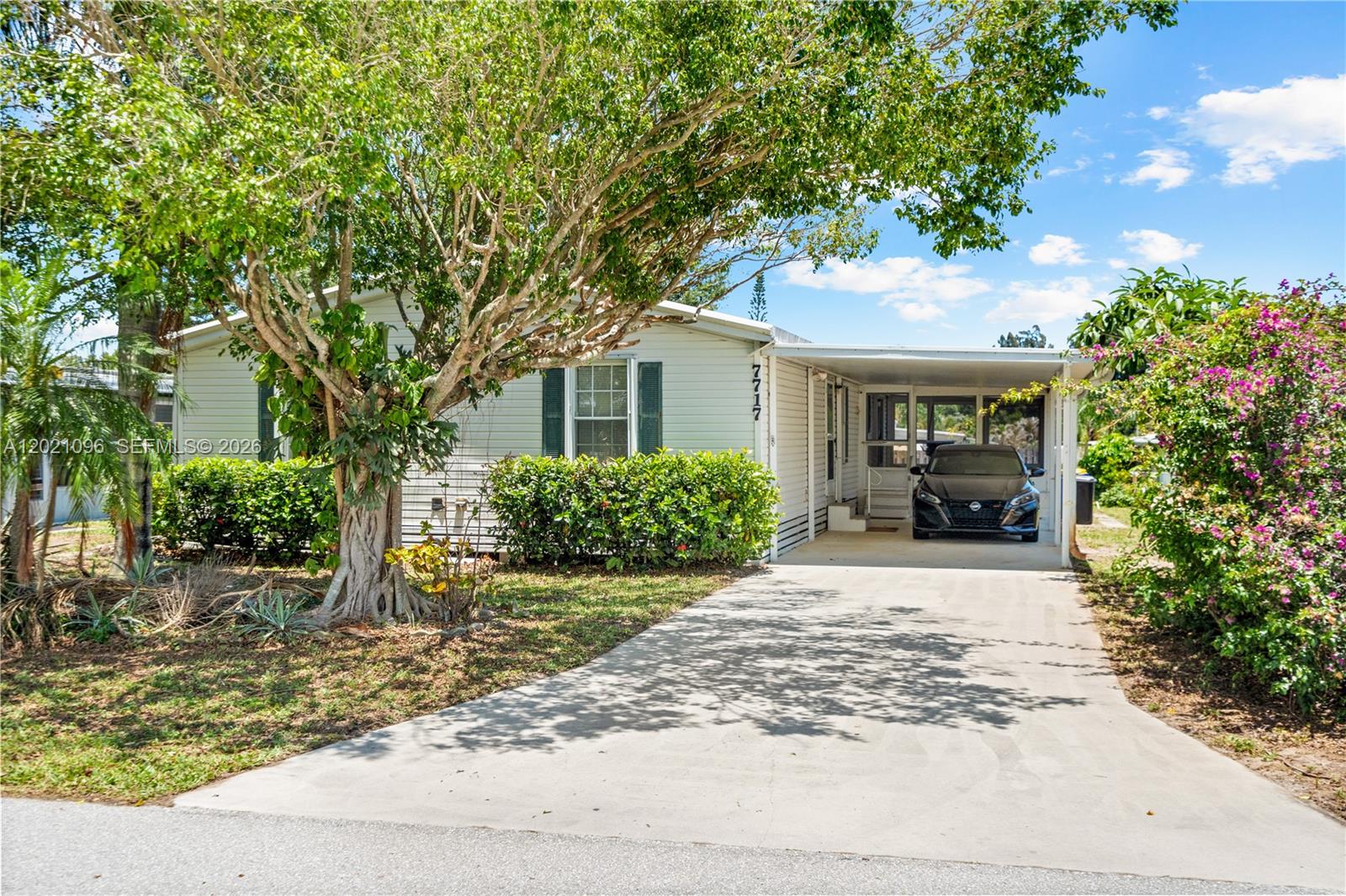 7717 SE Swan Ave, Hobe Sound FL 33455