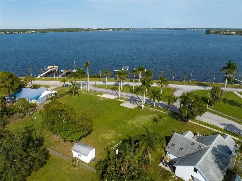 2520 RIVERSIDE DRIVE E, BRADENTON, FL — photo 5 of 6