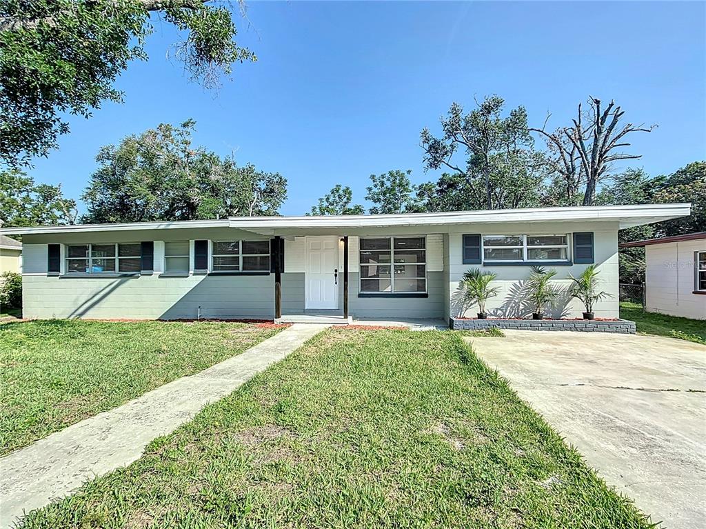220 HILLSIDE DRIVE