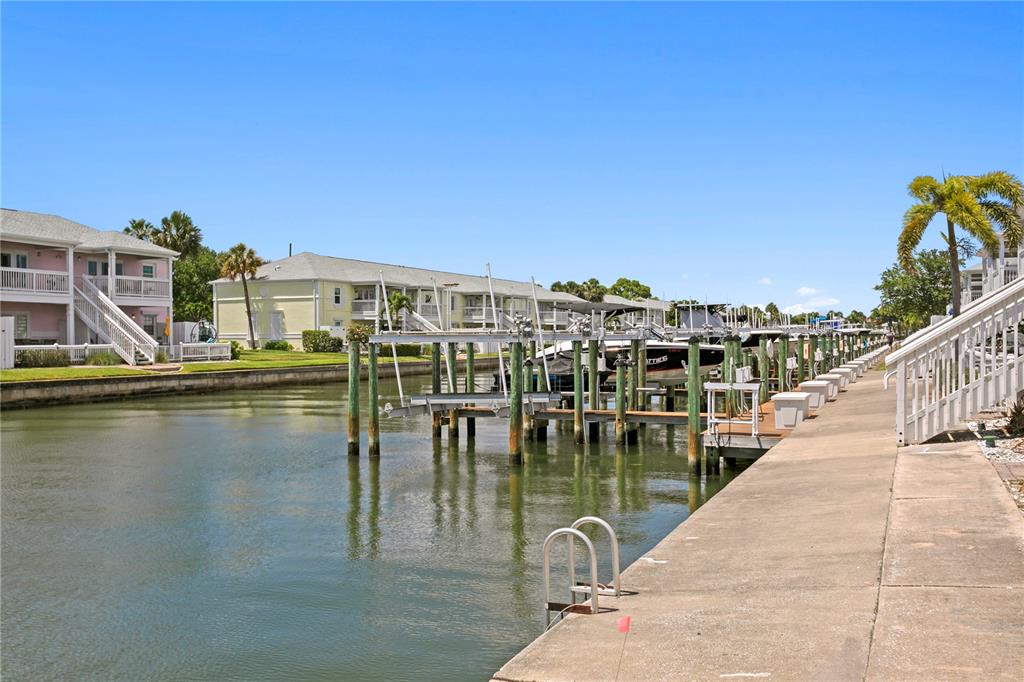 00 COQUINA KEY DRIVE SE UNIT 107SS