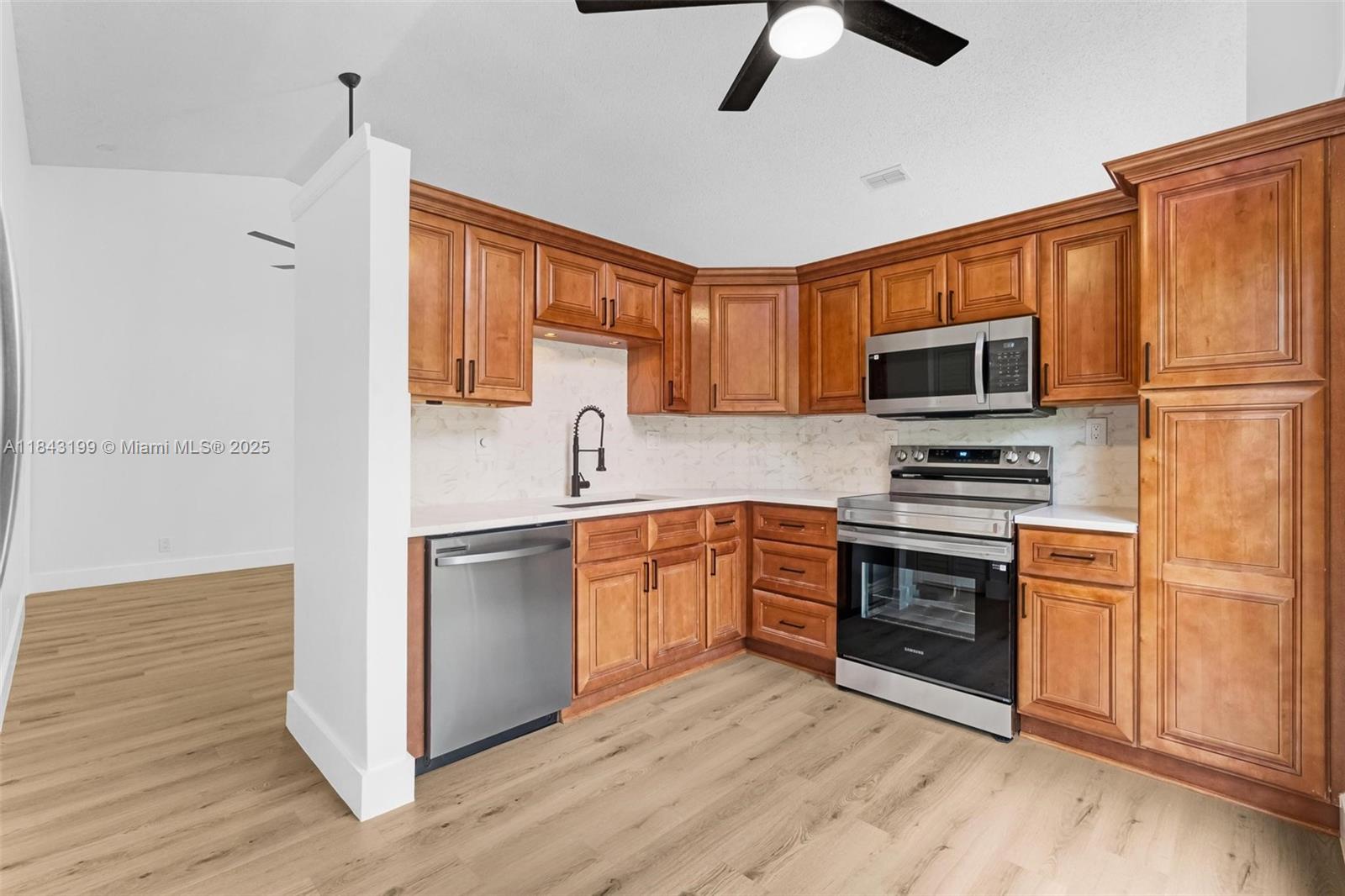 605 Laurel Way, North Lauderdale FL 33068