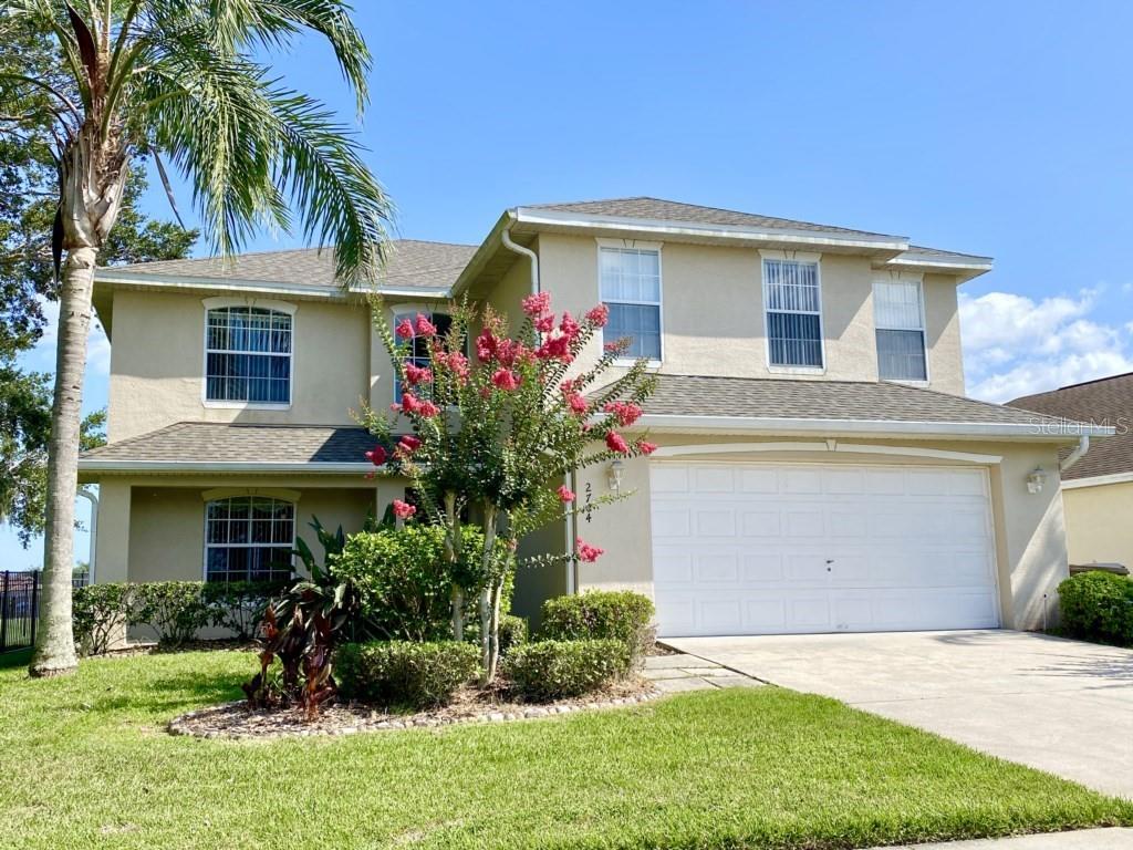 2704 PRESTWICK LANE