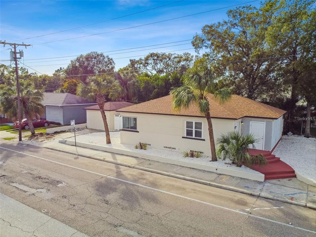 2402 W CYPRESS STREET