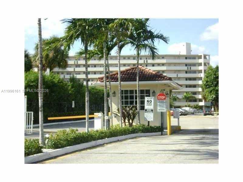 1710 NE 191st St # 3, Miami FL 33179