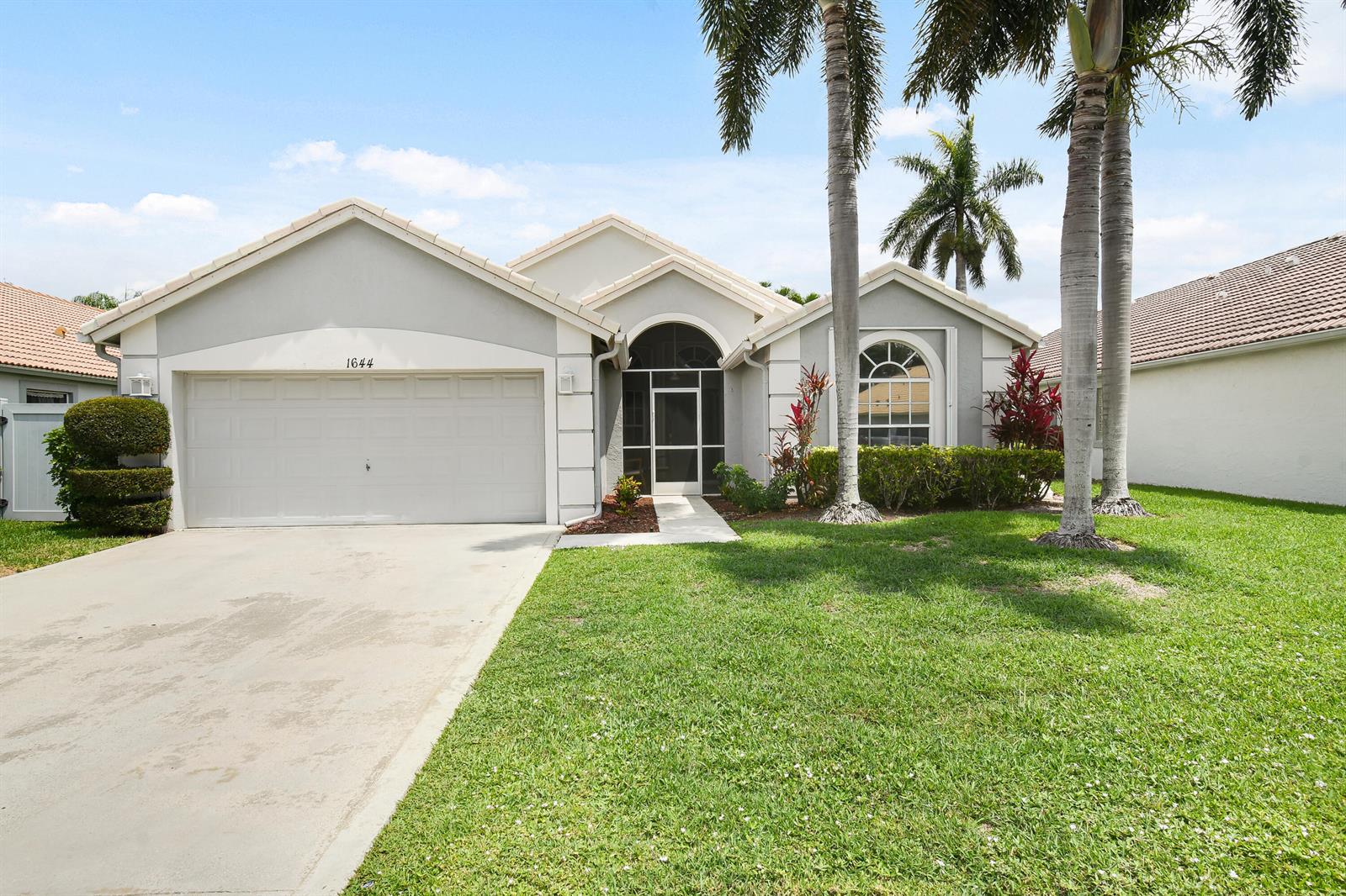 1644 Oak Berry Circle, Wellington FL 33414