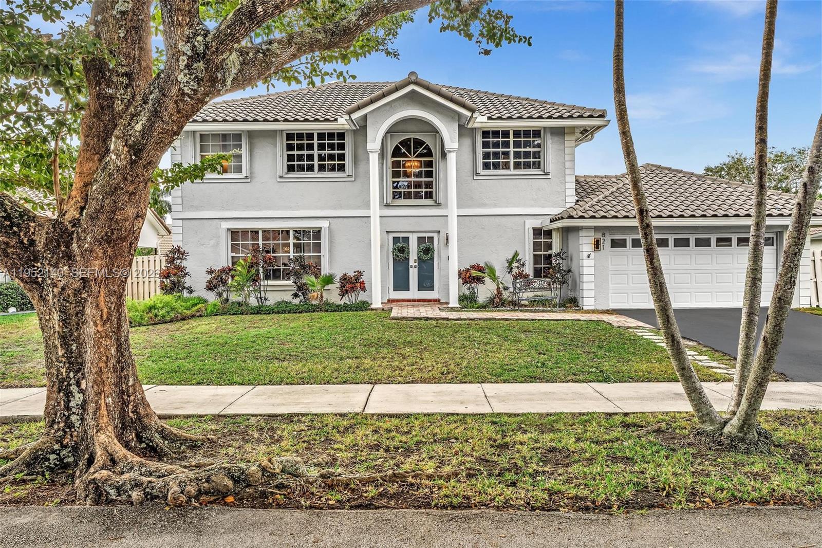 821 Somerset Ave, Davie FL 33325