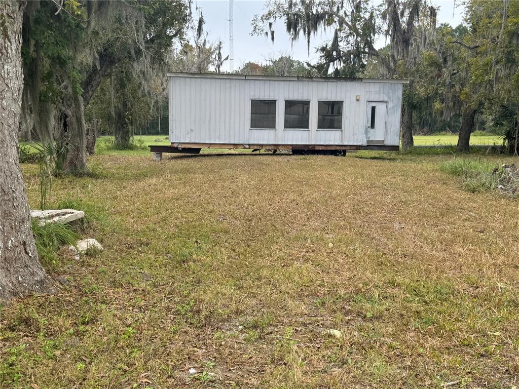 108 E MARKET ROAD, STARKE, FL — photo 3 of 7