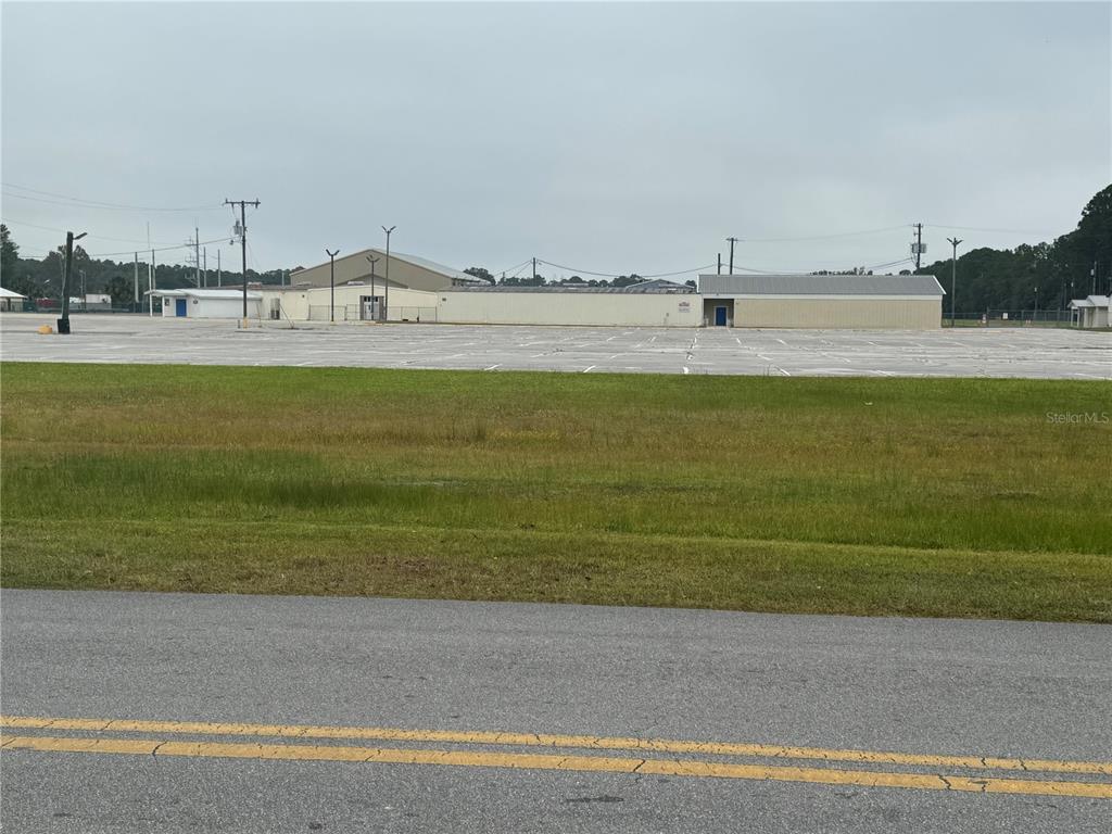 108 E MARKET ROAD, STARKE, FL — photo 5 of 7