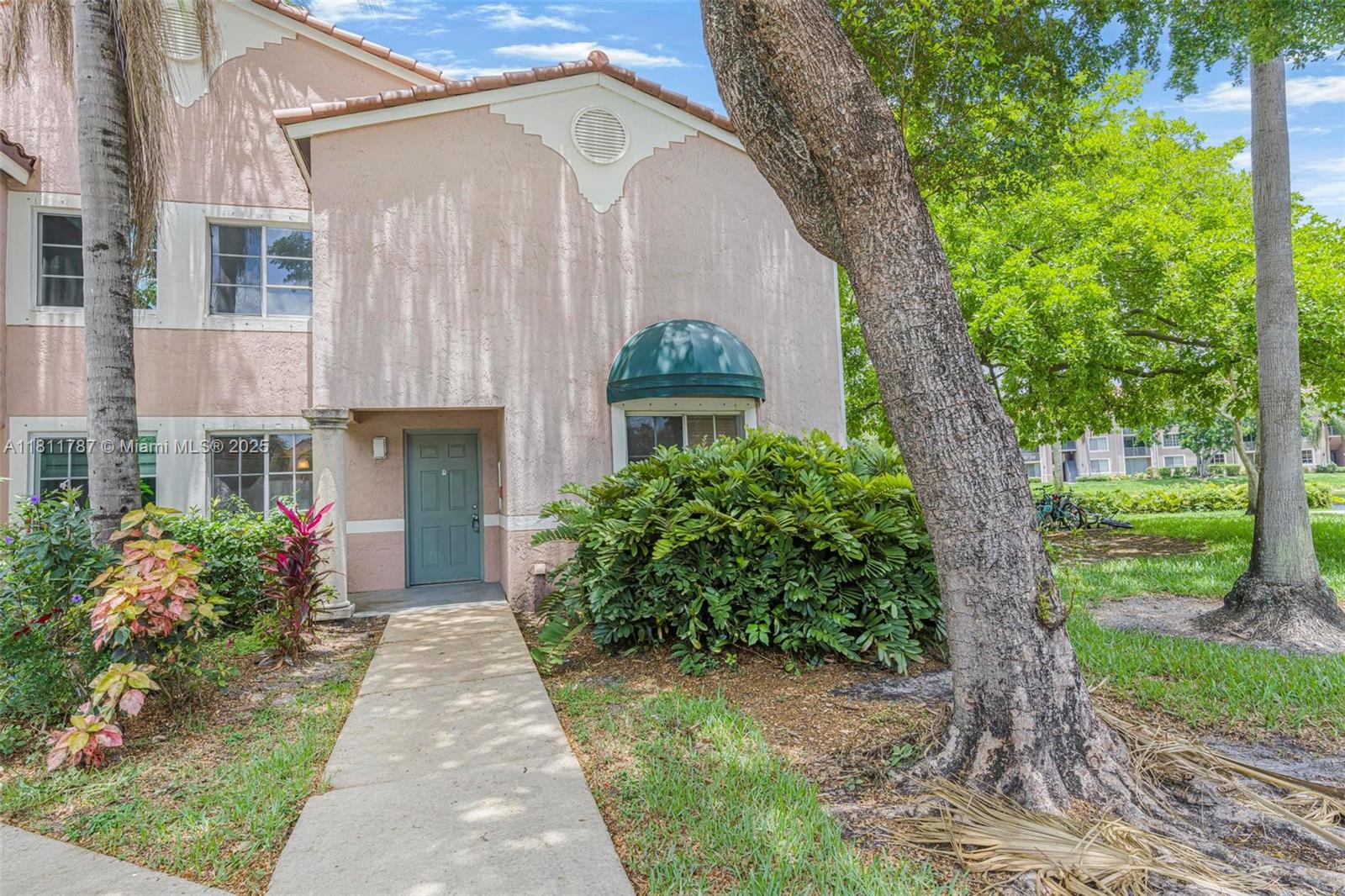 12154 Saint Andrews Pl # 112, Miramar FL 33025
