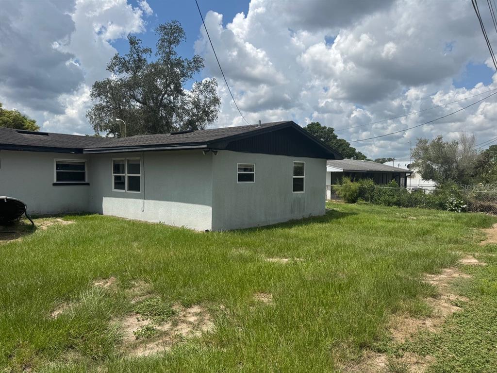 415 BOGER BOULEVARD N, LAKELAND, FL — photo 5 of 30