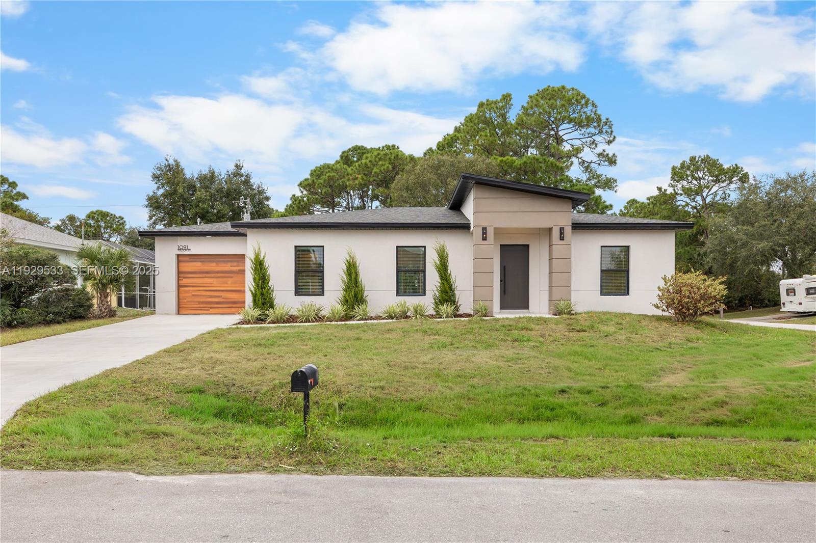 1091 Tolson St SE, Palm Bay FL 32909