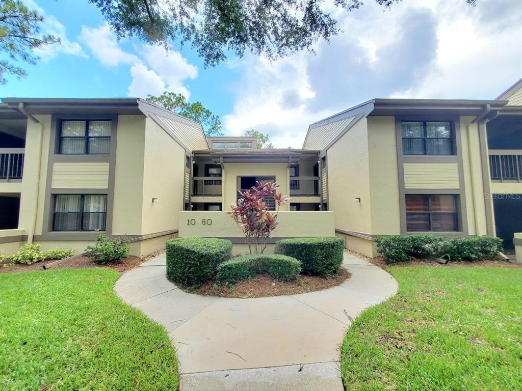 20 WOODLAKE PLACE UNIT 20