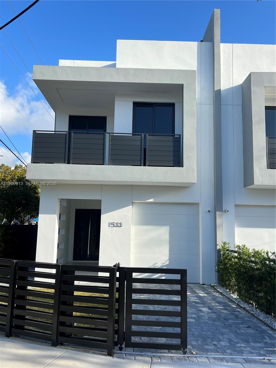 1533 SW 22 terrace, Miami FL 33145