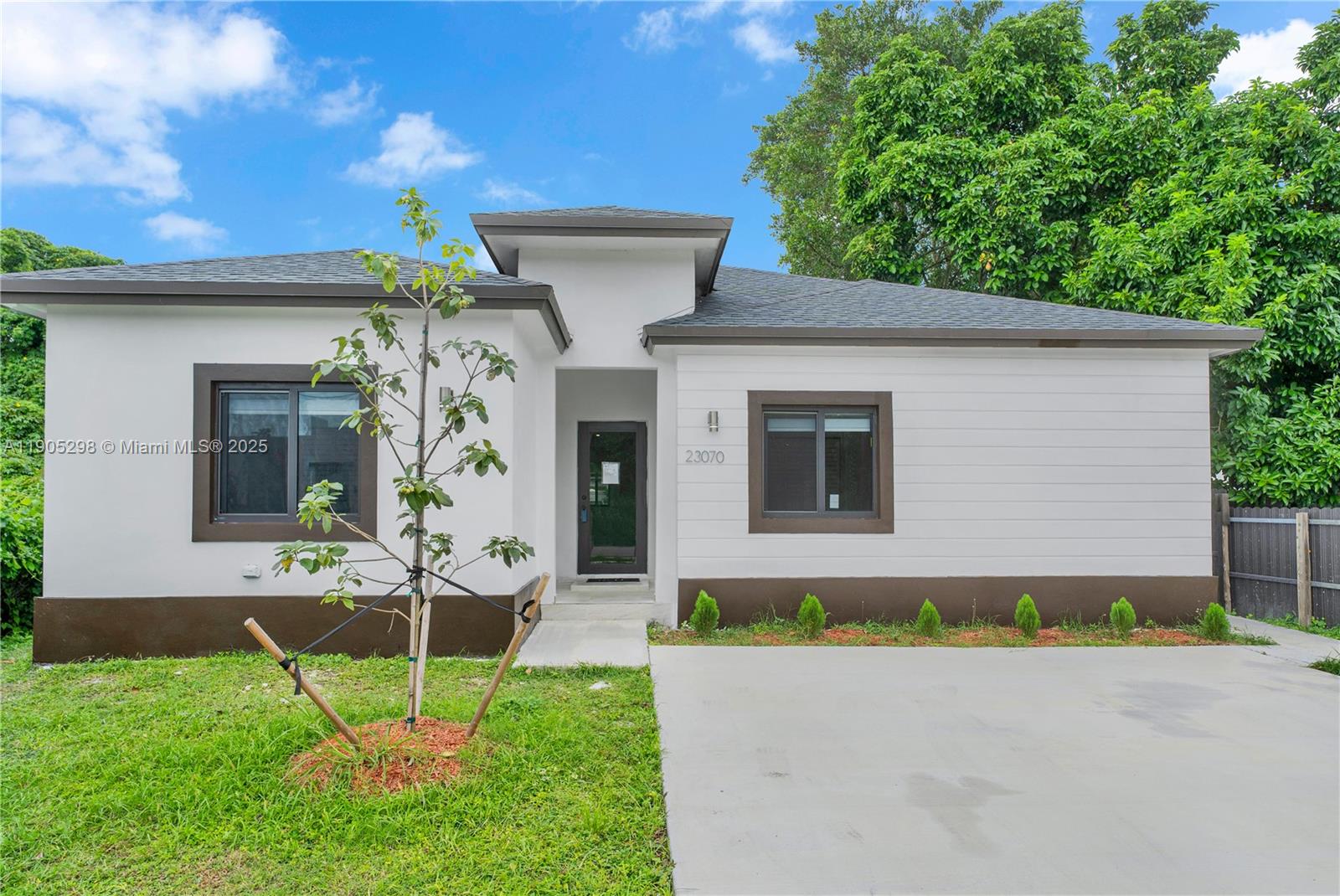 23070 SW 123 CT, Miami FL 33170