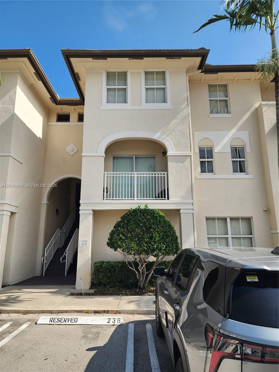 DORAL, FL — photo 2 of 11