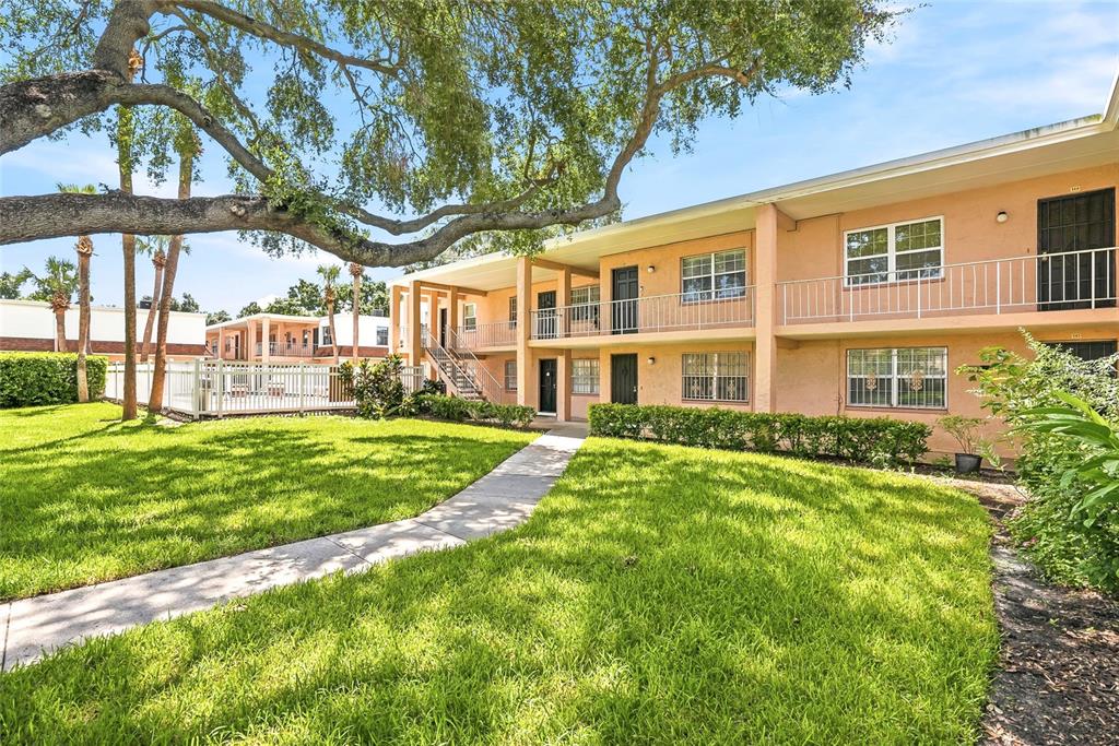 4702 MICHAEL COURT UNIT 142, TAMPA, FL — photo 3 of 28