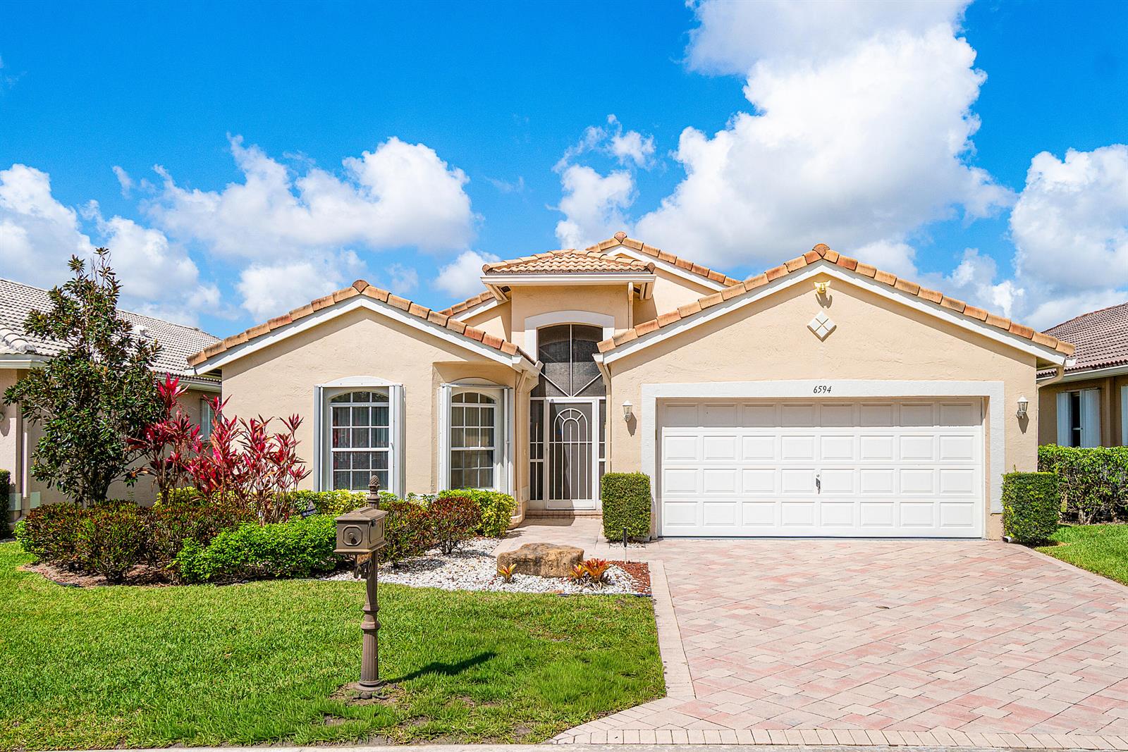 6594 Sun River Road, Boynton Beach FL 33437