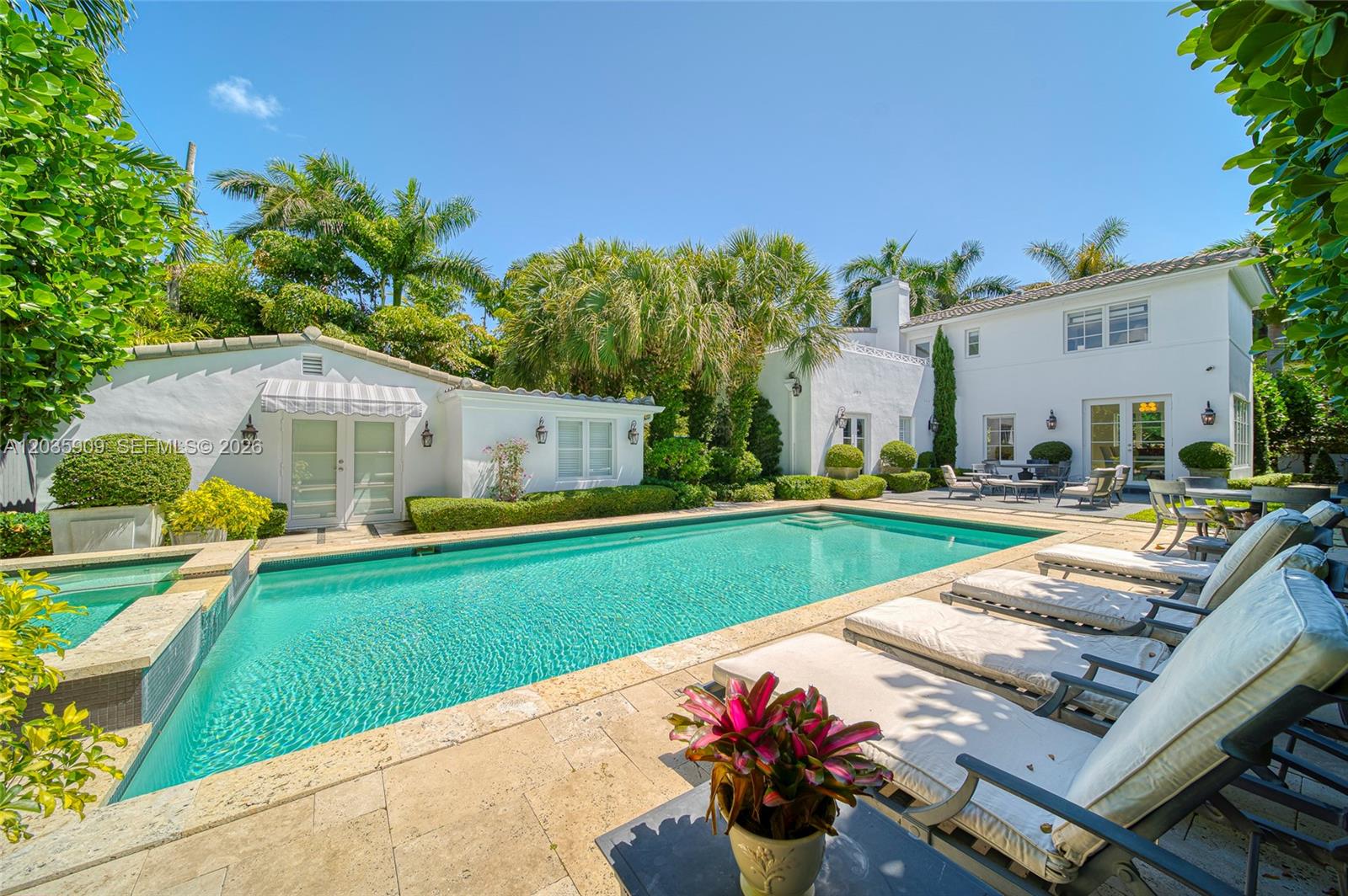 2534 Flamingo Dr, Miami Beach FL 33140
