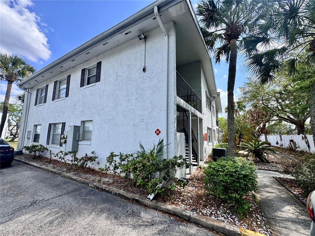 6008 AMBERLY AVENUE UNIT F63