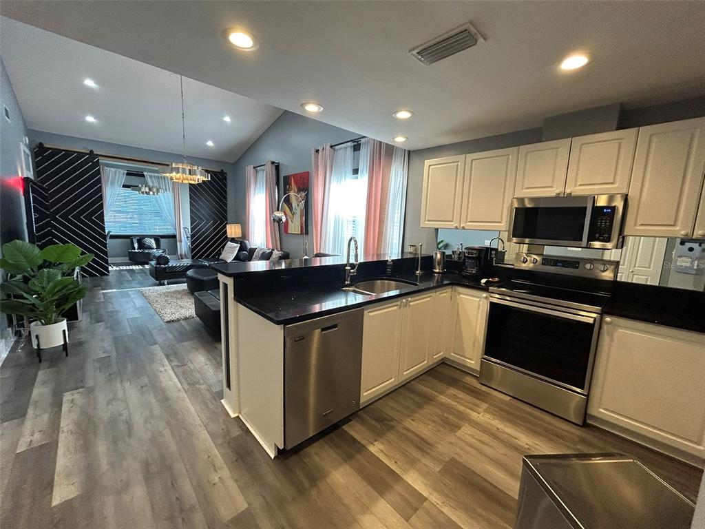 3701 54TH DRIVE W UNIT 201, BRADENTON, FL — photo 4 of 27