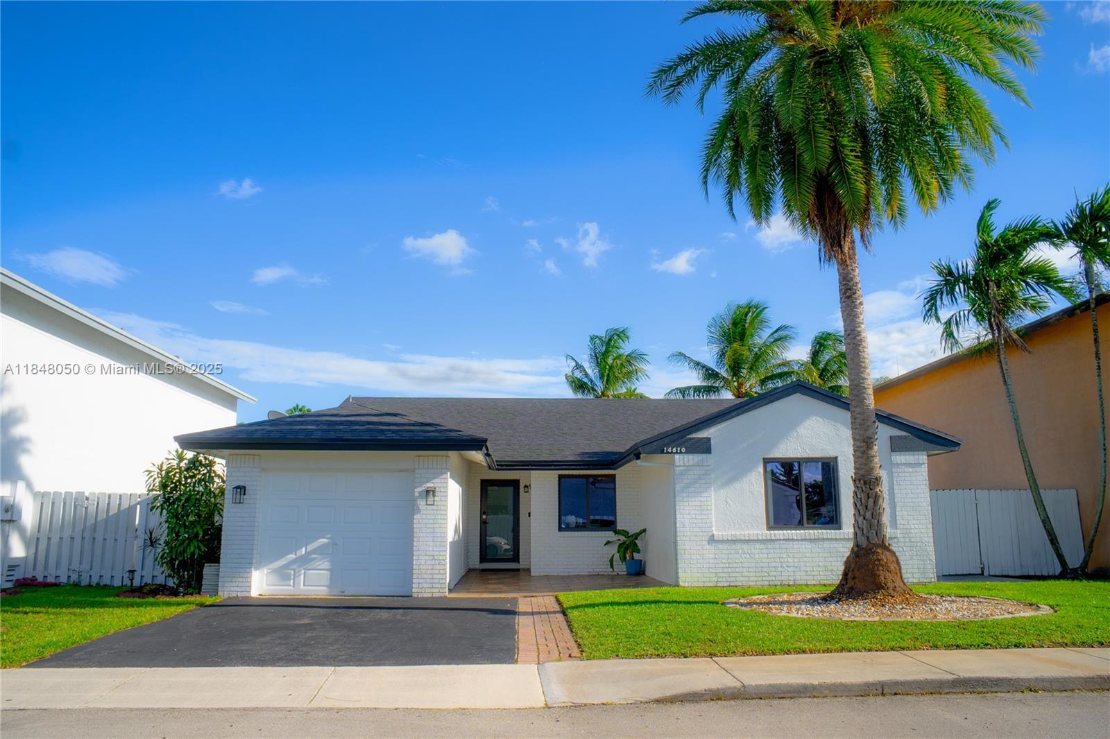 14610 Ashland Pl, Davie FL 33325