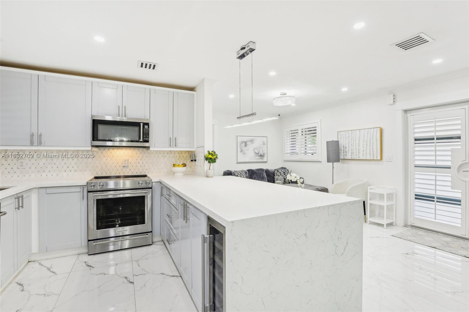 2550 SW 68th Ave, Miami FL 33155