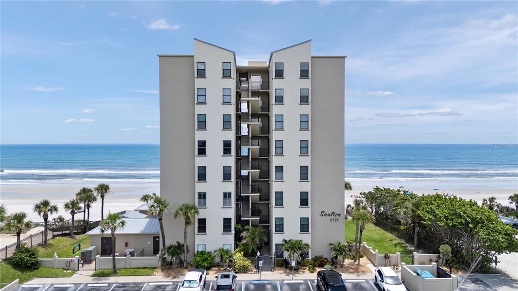2121 HILL STREET UNIT 7B